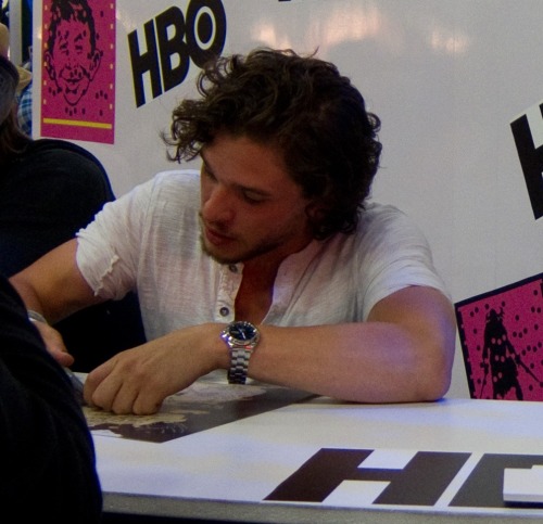 Kit Harington - Havas Jon Tumblr_m5cqygmOQn1rofmbpo2_500