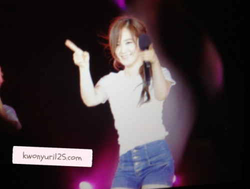 [PICS/GIFS] Hình ảnh SNSD liên quan đến corrent " SMTown in TaiWan 2012 "  Tumblr_m5cx26mEjL1rurlg3o1_500