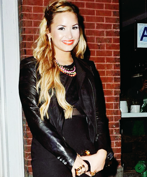 Demi Lovato. Tumblr_m5mzvukmNk1ryd4w5o1_500