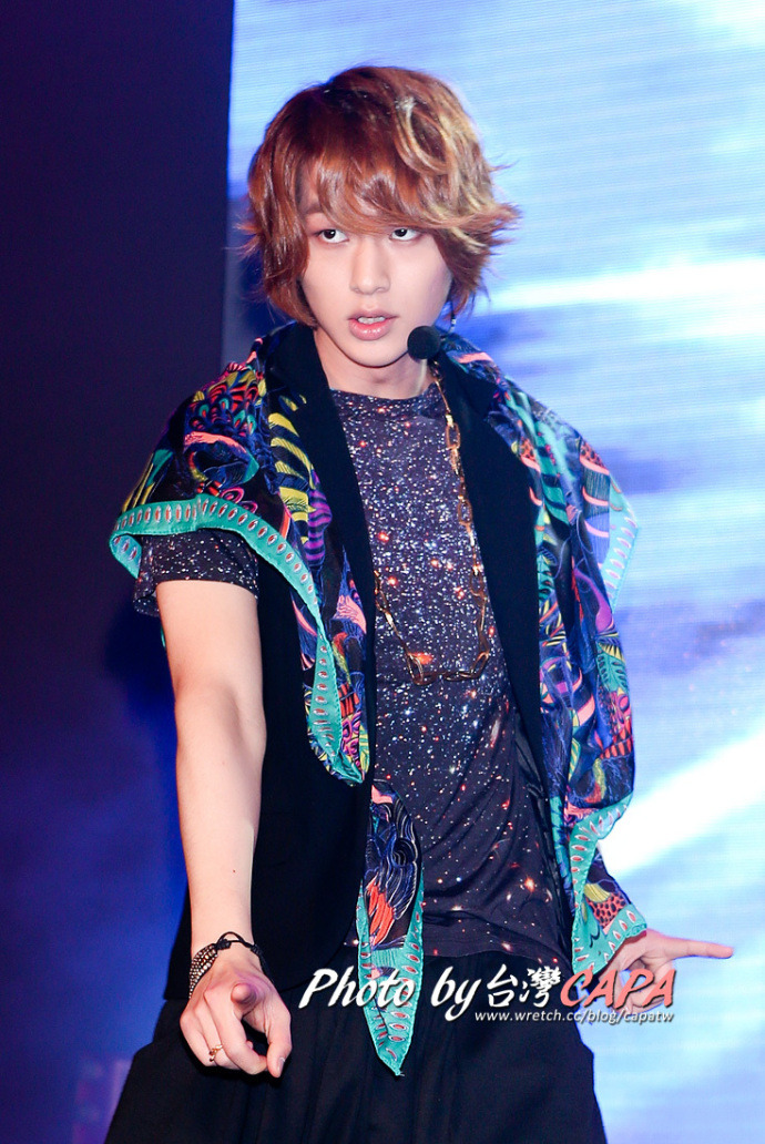 120616 Onew @ Etude Tumblr_m5tcid7Avq1r8fs1io1_1280