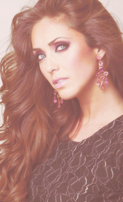 Anahi (ex RBD) - Page 9 Tumblr_m5w9zhKr7o1r8w7k0o1_250