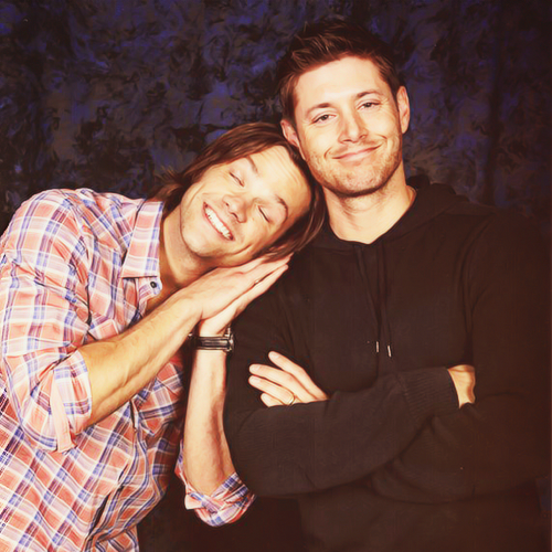 صور بطلا مسلسل supernatural Tumblr_m6b8xqLDIL1qgpuyvo1_500