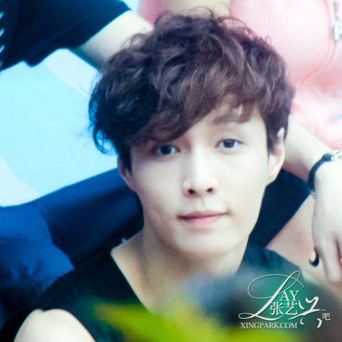 [FANTAKEN] Lay @ Quan Li Yi Fu Recording Tumblr_m6fboqhpV71rsu82co1_500