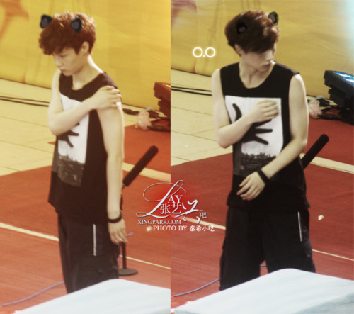 [FANTAKEN] Lay @ Quan Li Yi Fu Recording Tumblr_m6fbpgopXl1rsu82co1_500