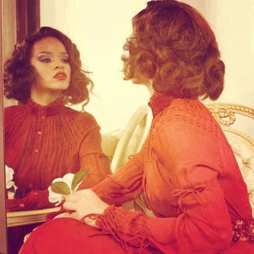 Rihanna .  - Page 35 Tumblr_m6nla8YhoT1qgy8r3o1_500