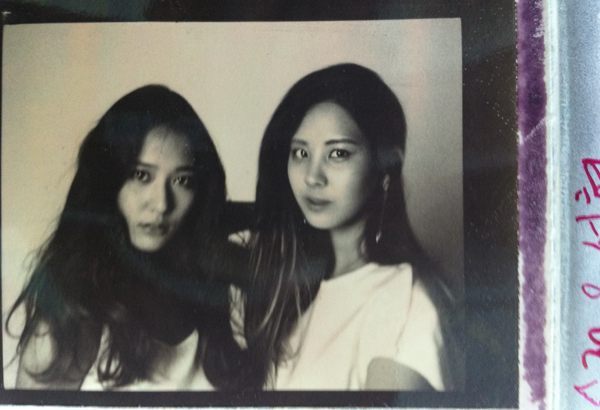 [PIC] SeoHyun và Krystal trên Twitter Tumblr_m6vpv5ZyLh1qiknqko1_1280