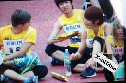 [PICS] [10.07.12] WooHyun @ Idol Star Olympic Tumblr_m6xl59owWY1rwvm35o1_500