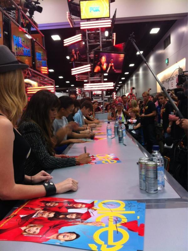 Imagenes - Glee Cast en Comic Con 2012 (actualizado 15/07) Tumblr_m767qahKre1ql1znmo2_1280