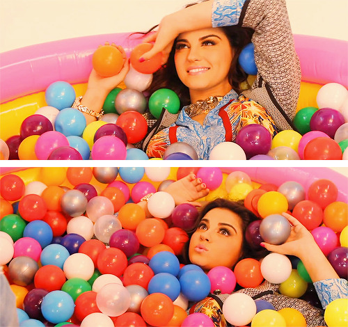 Maite Perroni[4] - Page 35 Tumblr_m76bq1RJuf1r0umn8o1_500