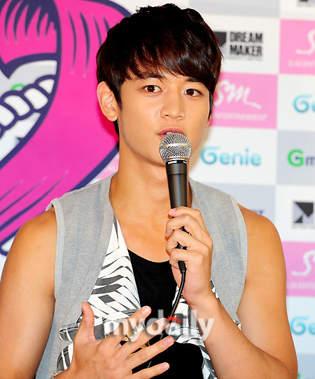 120722 Minho @ Conferencia de Prensa de SWC II Tumblr_m7ju2qWzOO1qdtvhxo8_500