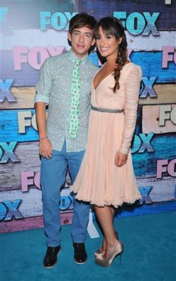 Imágenes - El Cast en 2012 FOX Broadcasting Summer TCA All-Star Party  Tumblr_m7ncrsskmO1rojy6eo3_250