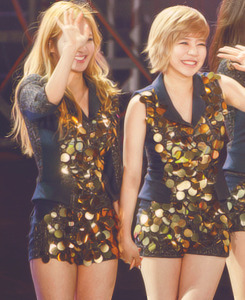 HyoSun (Hyoyeon ♥ Sunny) Tumblr_m7r7syJ0Zr1rxnyrao1_250