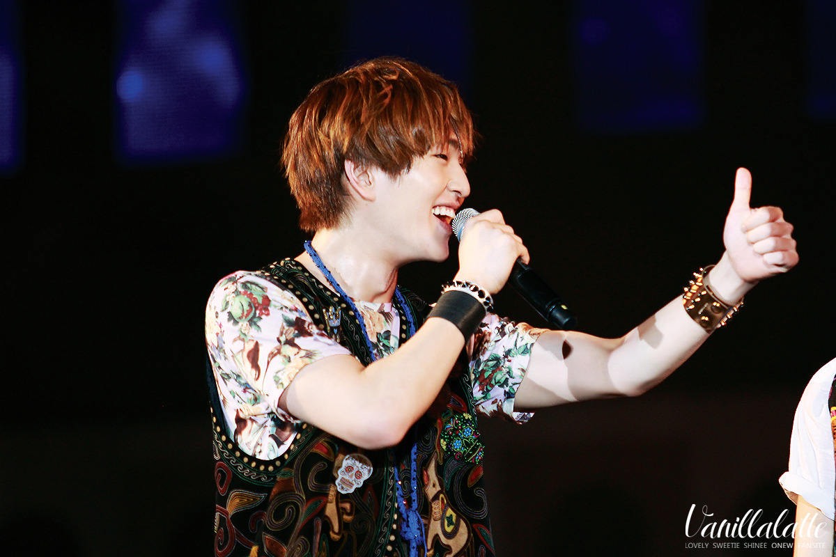 120727 Onew @ Yeosu Expo  Tumblr_m7x8krY1wz1r8fs1io1_1280