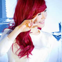 [PICS/GIFS][Update]Topic update red hair of TIFFANY Tumblr_m84j3zIDHj1rpv26ho10_r3_250