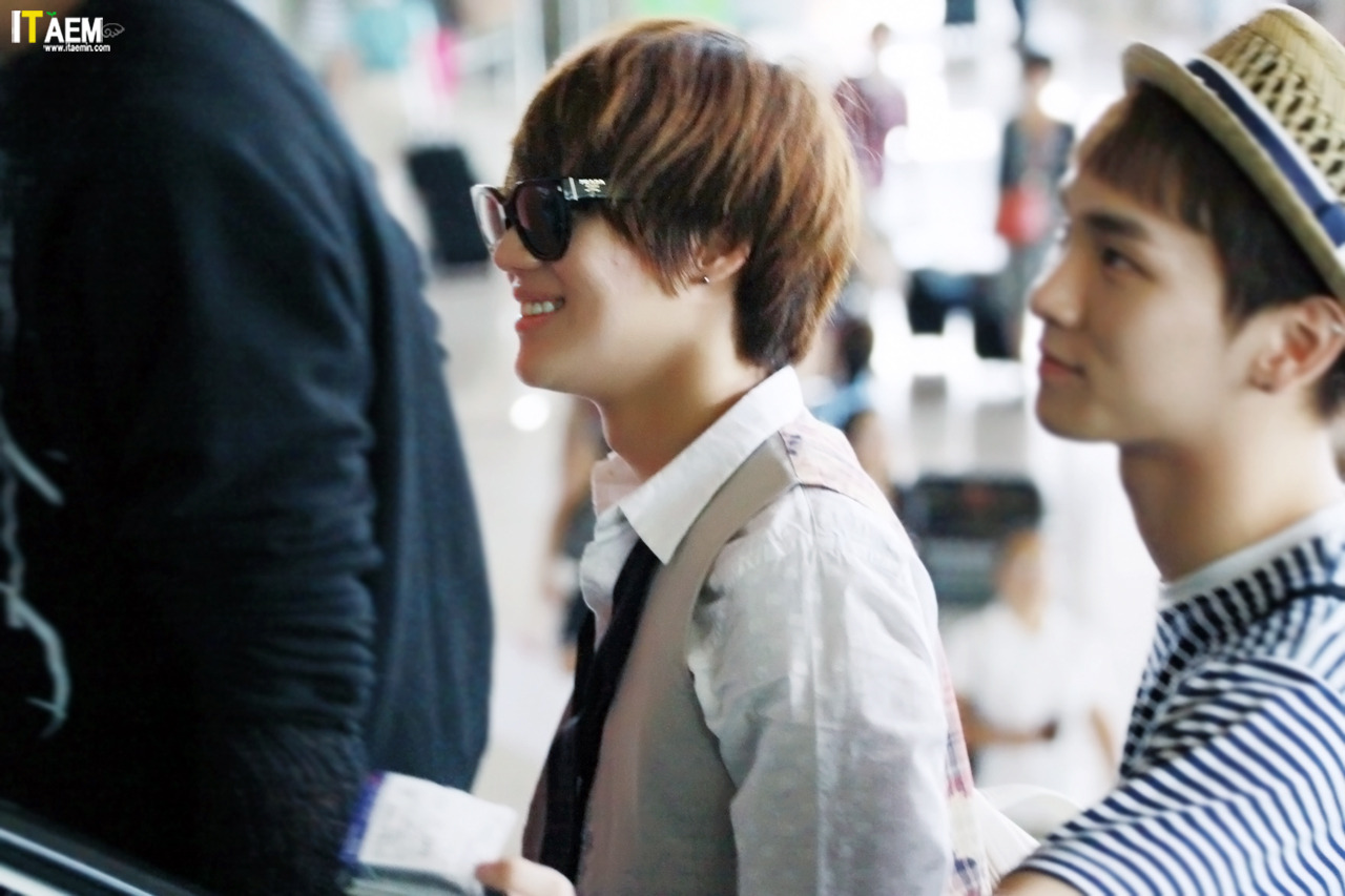 120803 Taemin @ Gimpo Airport Tumblr_m86mkwATyI1qdws1jo3_1280