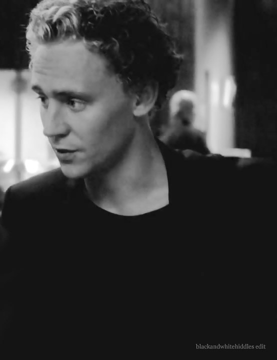 Tom Hiddleston egyéb filmjei - Page 13 Tumblr_m8d4dgnRSa1rbfueao1_1280