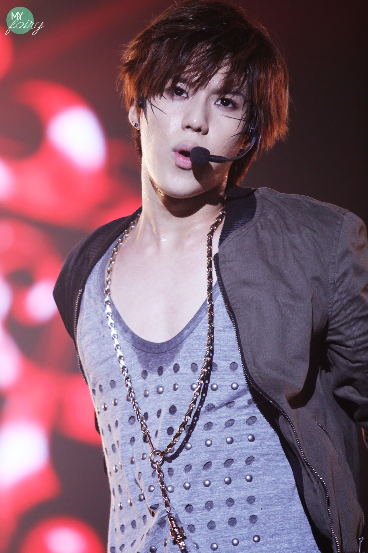 120808 Taemin @ Etude Pink Play Concert Tumblr_m8g249BrF41qdtvhxo2_1280