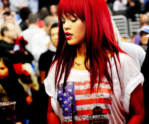 Rihanna <3 - Page 2 Tumblr_m8oz2jSsLN1rw42h0o1_500