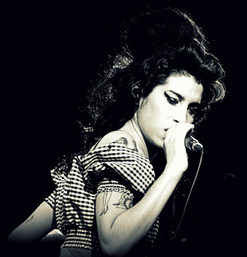 Amy Winehouse Tumblr_m8pbyq5QQQ1r3vekvo1_500