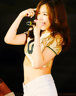 [FANYISM] [VER 5] Eye Smile(¯`'•.¸ Hoàng Mĩ Anh ¸.•'´¯) ♫ ♪ ♥ Tiffany Hwang ♫ ♪ ♥ Ngơ House - Page 2 Tumblr_m8qwb3T6B01rztt0so2_250