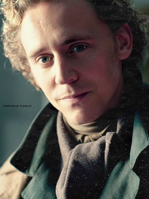 Tom Hiddleston egyéb filmjei - Page 6 Tumblr_m8rekl4ieA1r94uu2o1_500