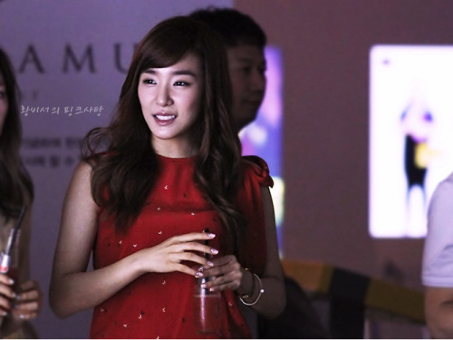 [PICS][18.08.2012]Tiffany @ SM.Art Exhibition By withsosi (kasang) Tumblr_m8uuygrJeD1qgenkyo1_500