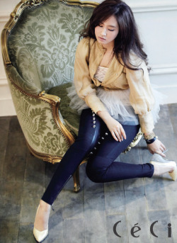 [PICS][26/08/2012]Yuri Ceci Sept issue Tumblr_m9ci9jWILR1qkmmr4o7_250