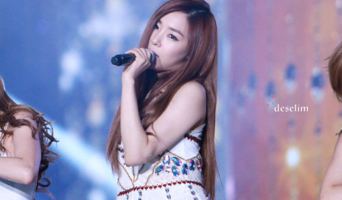 [FANYISM] [VER 5] Eye Smile(¯`'•.¸ Hoàng Mĩ Anh ¸.•'´¯) ♫ ♪ ♥ Tiffany Hwang ♫ ♪ ♥ Ngơ House - Page 29 Tumblr_m9dhs3Moyz1qgenkyo1_500