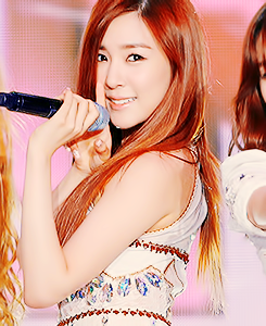 [FANYISM] [VER 5] Eye Smile(¯`'•.¸ Hoàng Mĩ Anh ¸.•'´¯) ♫ ♪ ♥ Tiffany Hwang ♫ ♪ ♥ Ngơ House - Page 29 Tumblr_m9eipywYdL1qjd0qjo1_250