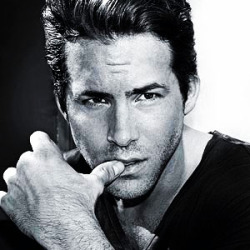 Ryan Reynolds - Page 2 Tumblr_m9qtr6QVZq1qhxymno1_250