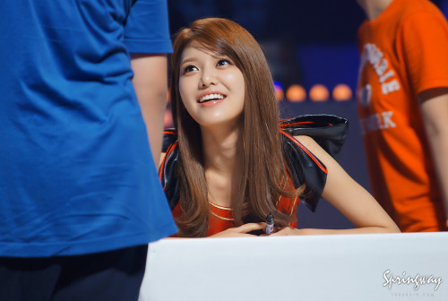 [PICS][03/09/2012]Sooyoung `YAKULT LOOK concert & fansign` Tumblr_m9r3mdYMiJ1r2xhr2o1_500