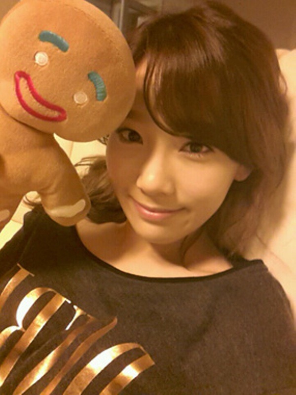 [INFO][10-09-2012]TaeYeon tải Selca và tin nhắn mới lên fansite chính thức của SNSD Tumblr_ma51x0sfkx1r47tpno2_1280