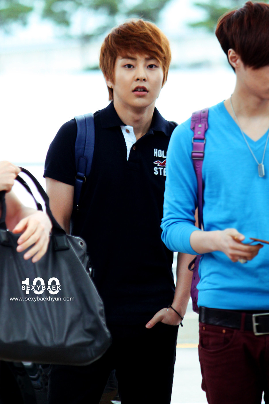 [Fantaken] 140912 EXO M XiuMin @ Incheon Airport to ShangHai Tumblr_macf5gXKWD1rtbnipo1_1280