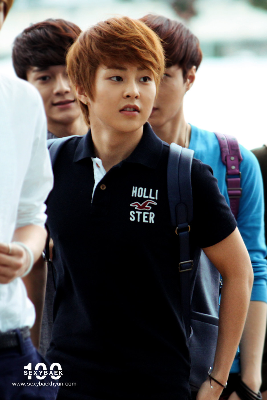 [Fantaken] 140912 EXO M XiuMin @ Incheon Airport to ShangHai Tumblr_macf6sw3jb1rtbnipo1_1280