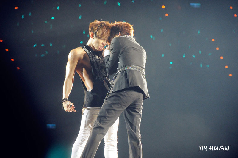 120916 Jonghyun @ SHINee World en Taipei, Día 2 Tumblr_mag6g1NNyE1qdtvhxo2_1280