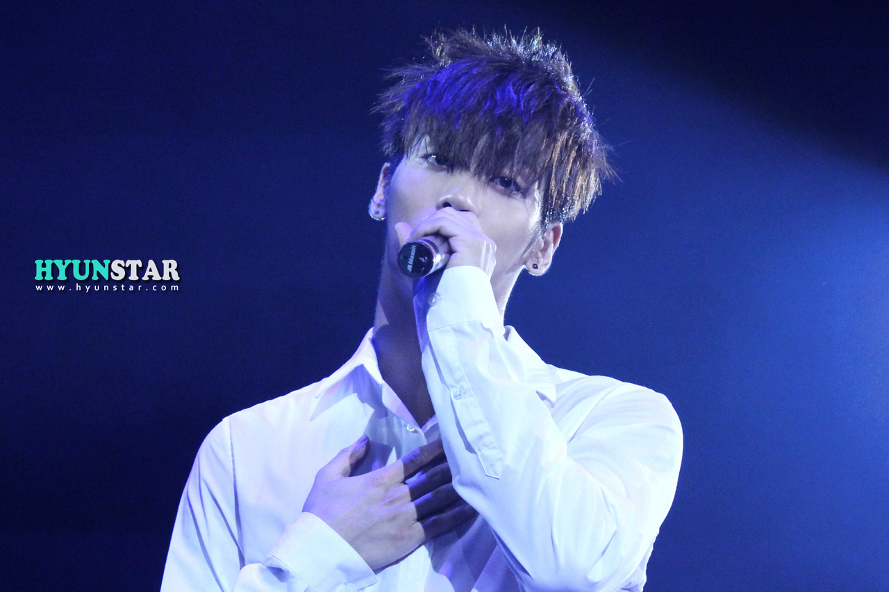 120916 Jonghyun @ SHINee World en Taipei, Día 2 Tumblr_magai4HLSs1qdtvhxo1_1280