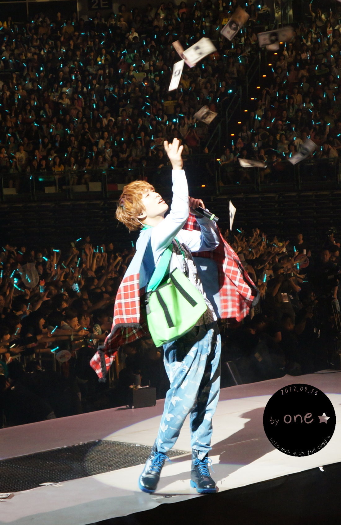 [17-09-12][Pics] SHINee World II COncert in Taipei 15_16/09 Tumblr_mah1j55dis1qdtvhxo3_1280