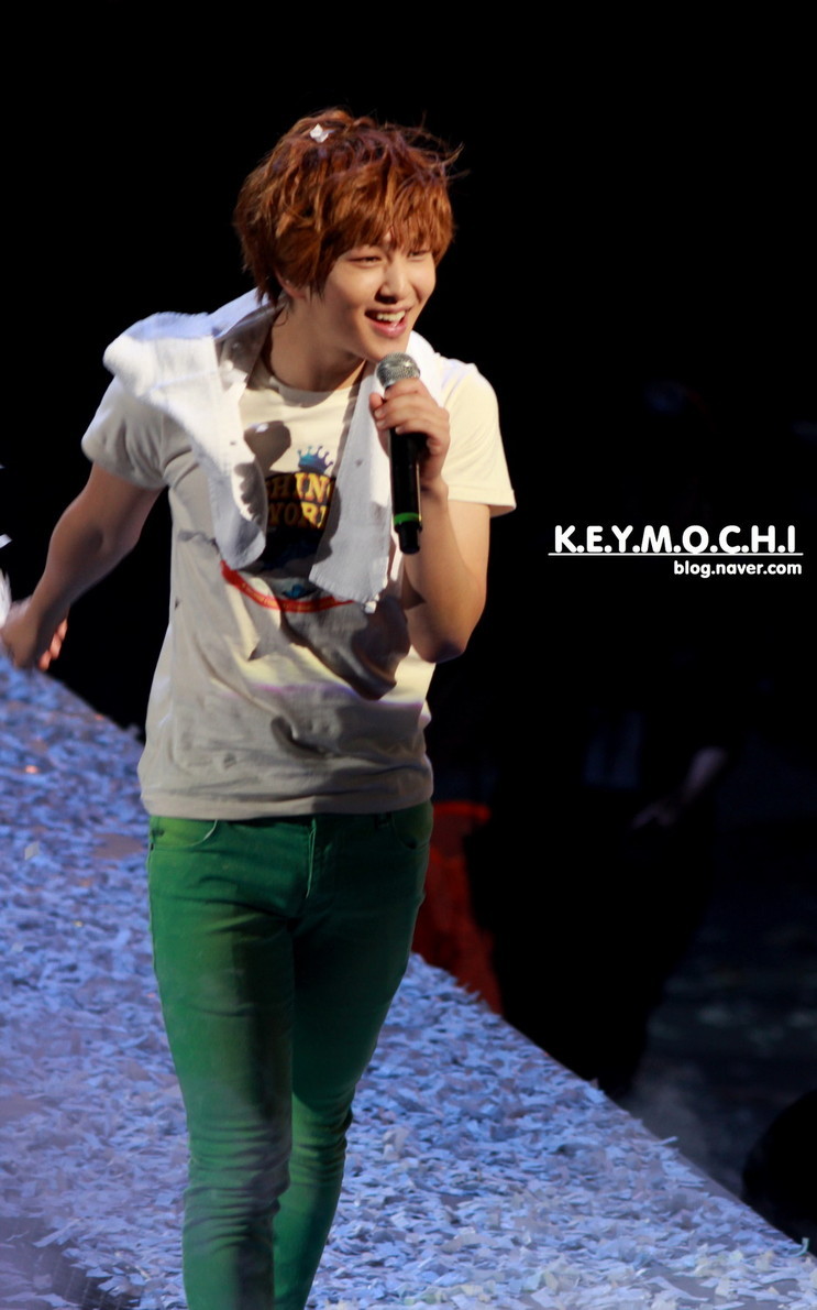 120916 Onew @ SHINee World en Taipei, Día 2 Tumblr_malg8itbrB1qdtvhxo1_1280