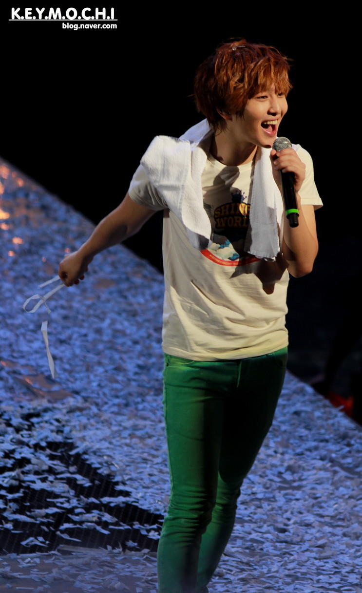 120916 Onew @ SHINee World en Taipei, Día 2 Tumblr_malg8itbrB1qdtvhxo3_1280