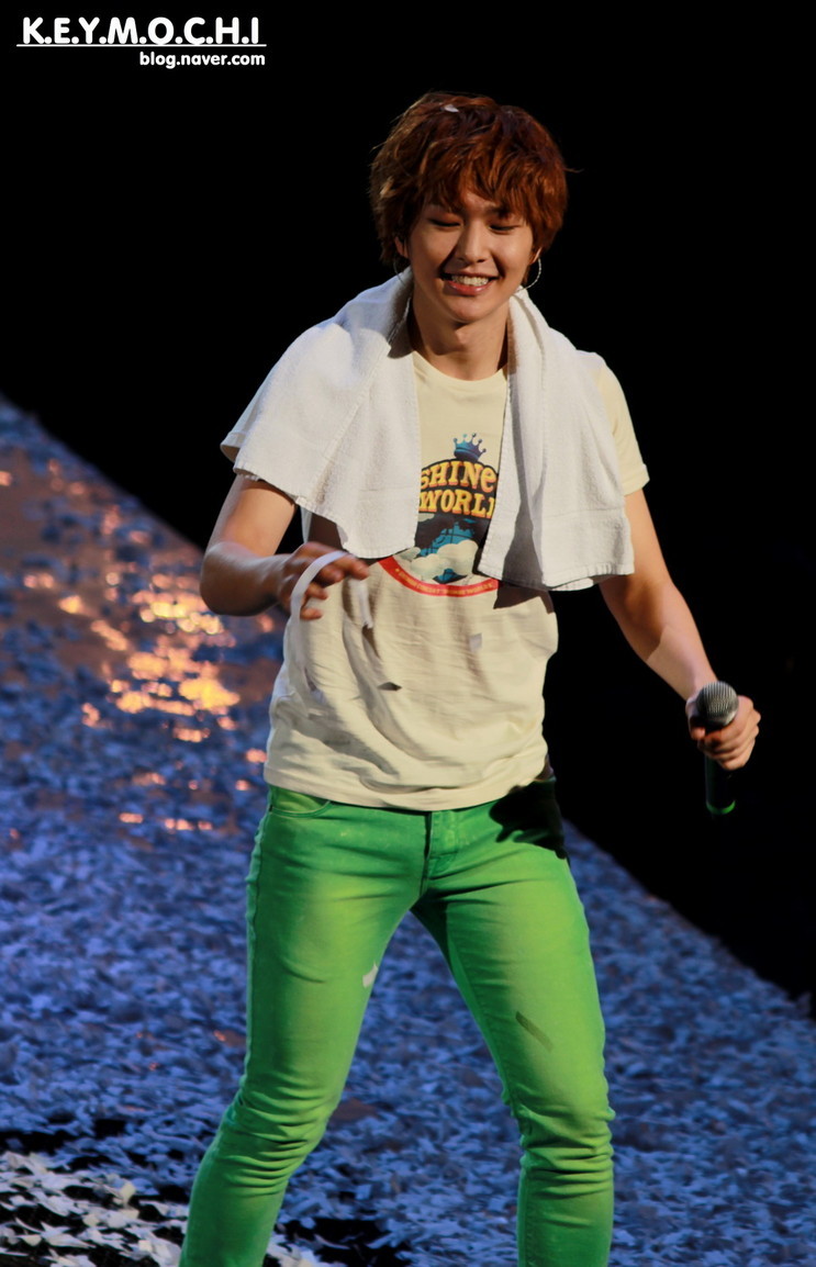 120916 Onew @ SHINee World en Taipei, Día 2 Tumblr_malg8itbrB1qdtvhxo6_1280