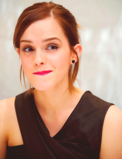 Emma Watson     Tumblr_maoh7appxt1rzivdso2_250