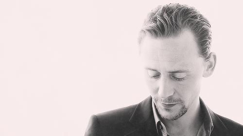 Tom Hiddleston ϟ James M. Ashdown Tumblr_maq1sx5vDs1qk4y5ao2_500