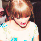 Taylor Swift Tumblr_matd2davDx1rw9dhoo5_250