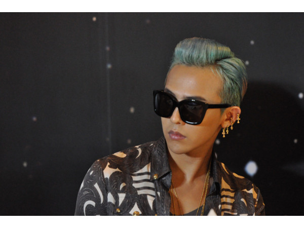 [Pics] Más fotos de Big Bang en “ALIVE Galaxy Tour 2012: Singapur” - Conferencia de Prensa Tumblr_mb1imiA7Mv1rt0v7do2_1280