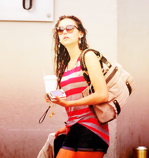 Nina Dobrev - Page 23 Tumblr_mb2lgkbSCg1rrv387o1_500