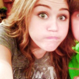 Miley Cyrus - Sayfa 2 Tumblr_mb56g2I5l51rdwdsio2_250