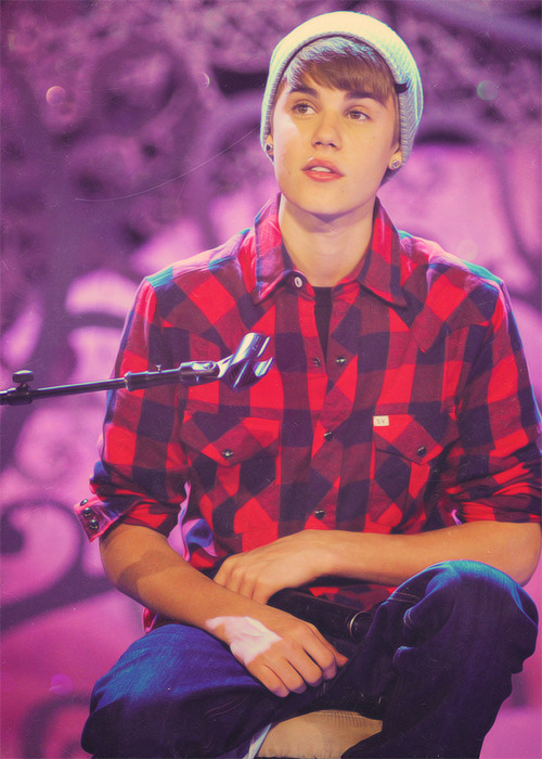 Justin Bieber [3] - Page 10 Tumblr_mbg32bE6sN1rv7bu3o1_500