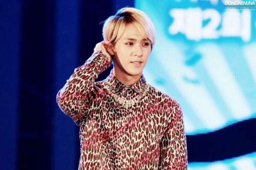 [PICS][07.10.2012] DongWoon @ China-Korea International Students Festival Tumblr_mbgcw7aZ8a1ry97tjo2_500