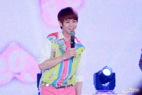 [PICS][5.10.12] YOSEOB @ Overseas Student Night Festival Tumblr_mbhaunECCq1ry97tjo2_500