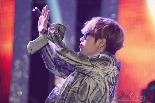 [PICS][07.10.2012] JunHyung @ China-Korea International Students Festival Tumblr_mbj195LErt1ry97tjo1_500